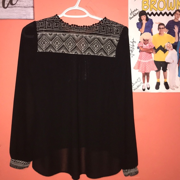 Blouse - Picture 3 of 3